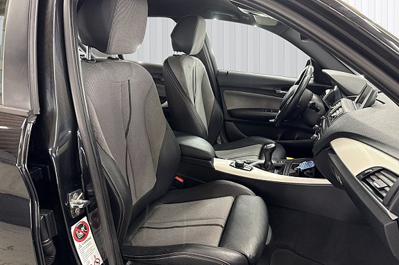 BMW 118d 14 of 16