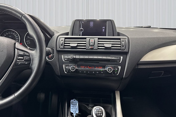 BMW 118d 11 of 16