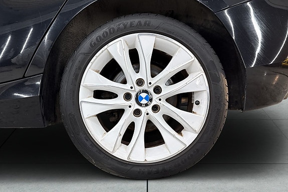 BMW 118d 8 of 16