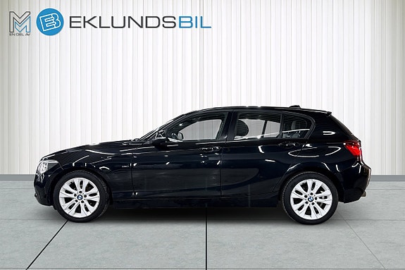 BMW 118d 2 of 5
