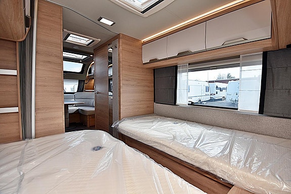 Knaus 540 UE Südwind Black Selection, Långbäddar 19 of 27