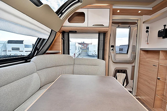 Knaus 540 UE Südwind Black Selection, Långbäddar 6 of 27