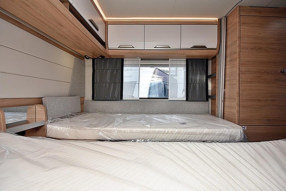 Knaus 540 UE Südwind Black Selection, Långbäddar 16 of 27