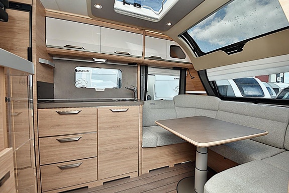 Knaus 540 UE Südwind Black Selection, Långbäddar 4 of 5