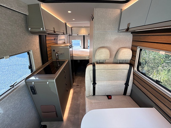 Hymer Grand Canyon S Xperience 4 of 17