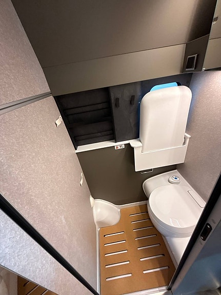 Hymer Grand Canyon S Xperience 10 of 17