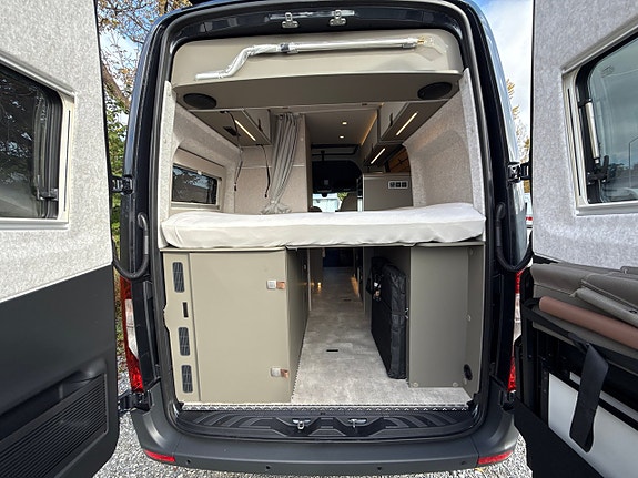 Hymer Grand Canyon S Xperience 13 of 17