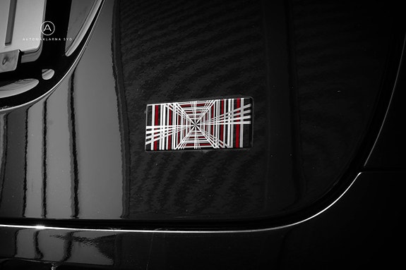 Tesla Model X 21 of 24