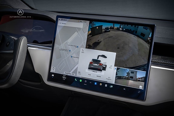 Tesla Model X 9 of 24