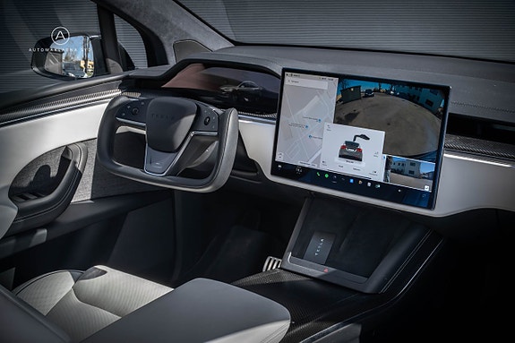 Tesla Model X 8 of 24