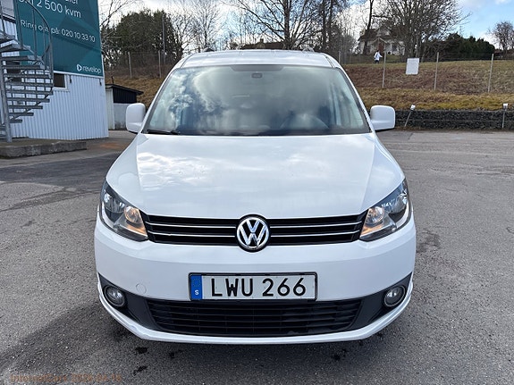 Volkswagen Caddy Maxi 2 of 5