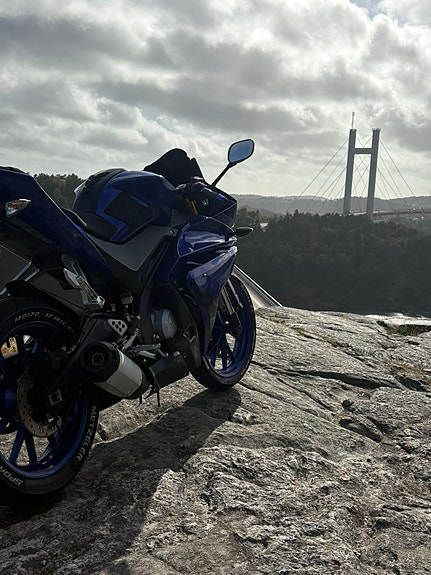 Yamaha YZF-R125 4 of 7