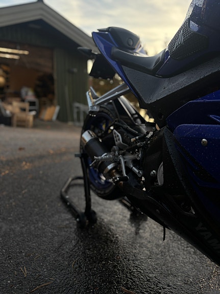 Yamaha YZF-R125 2 of 7