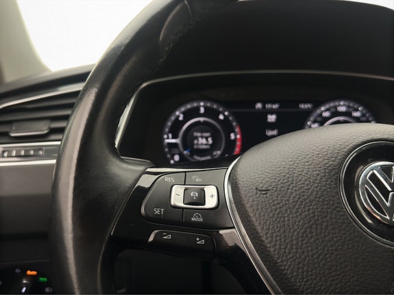 Volkswagen Tiguan 18 of 29