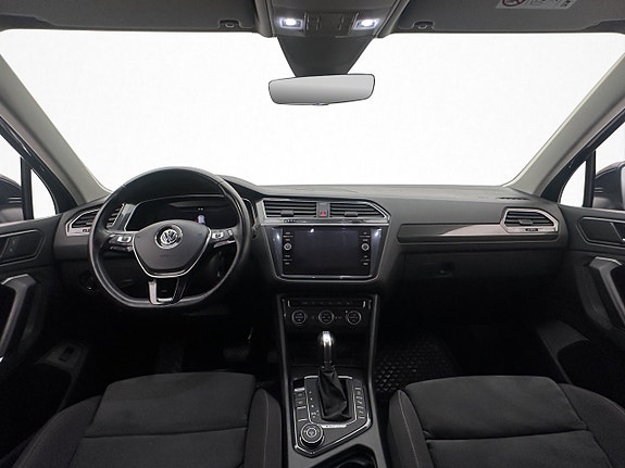 Volkswagen Tiguan 17 of 29