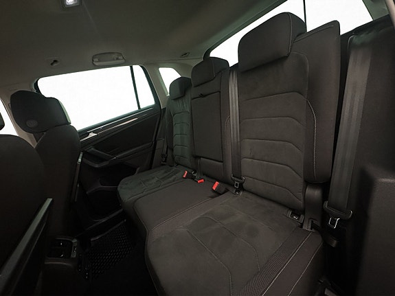 Volkswagen Tiguan 16 of 29