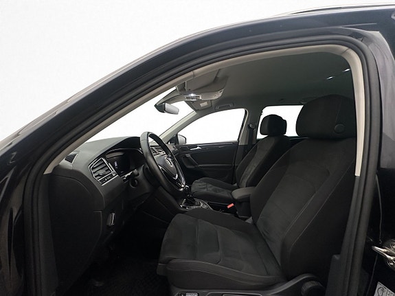 Volkswagen Tiguan 12 of 29