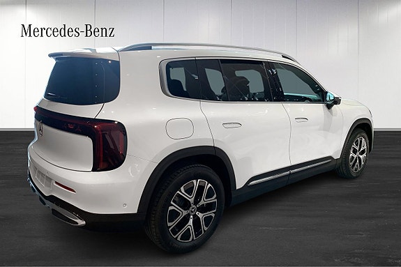 Mercedes-Benz GLB250+ 4 of 5