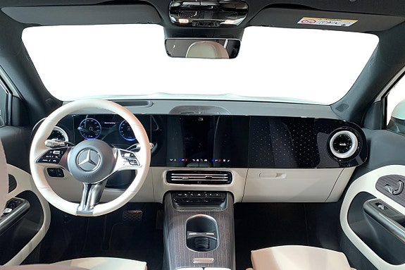 Mercedes-Benz GLB250+ 8 of 11