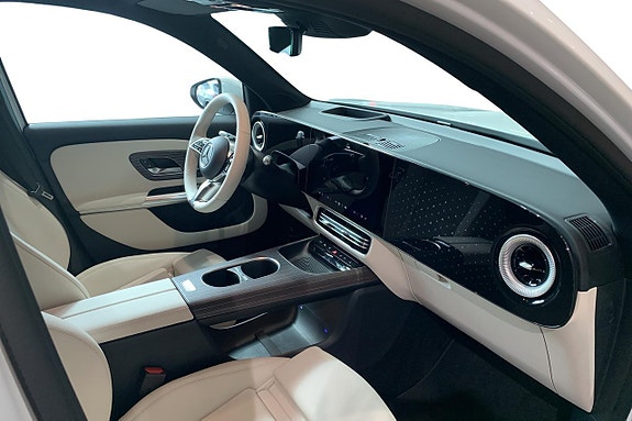 Mercedes-Benz GLB250+ 9 of 11