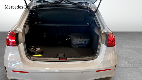 Mercedes-Benz A250 e 9 of 9