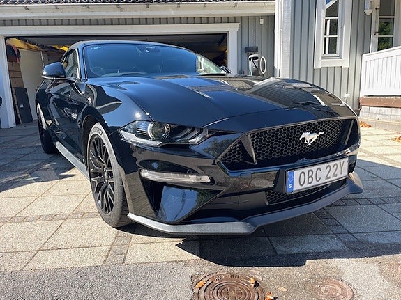 Ford Mustang 3 of 7
