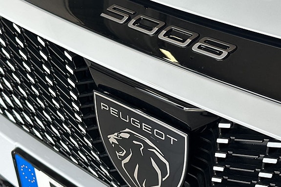 Peugeot 5008 8 of 16