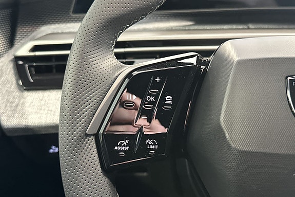 Peugeot 5008 10 of 16