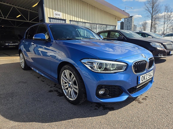 BMW 118d 2 of 5