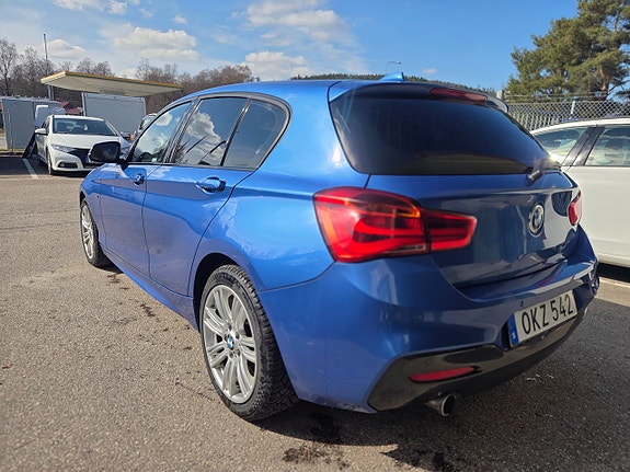 BMW 118d 4 of 5