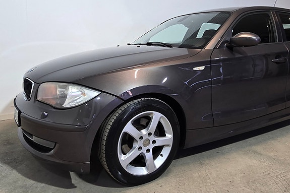 BMW 118d 3 of 5