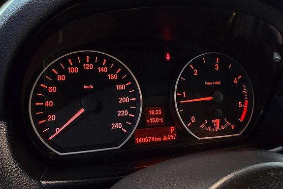 BMW 118d 16 of 22