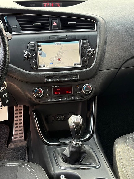 Kia Ceed 13 of 16