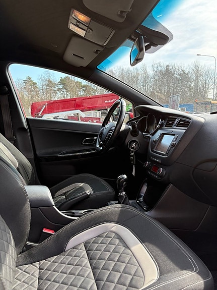 Kia Ceed 12 of 16