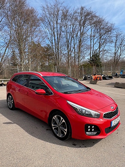 Kia Ceed 2 of 5