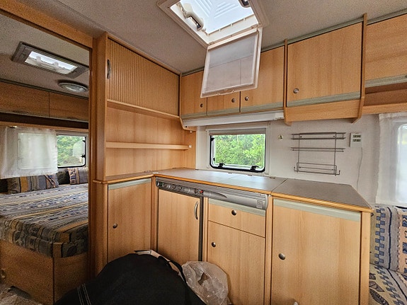 Knaus Eiffeland Holiday 495 TF Fukt&Gasol-testad Luftförtält Besikt. 990kr/mån 4 of 9