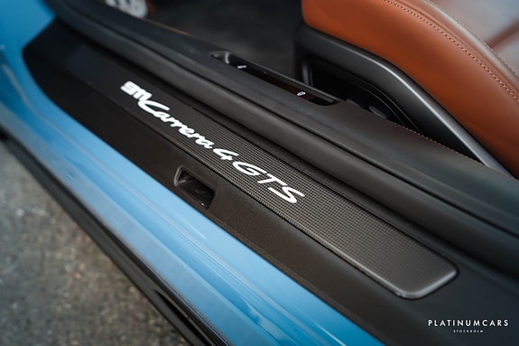 Porsche 911 Carrera 4 GTS 20 of 28