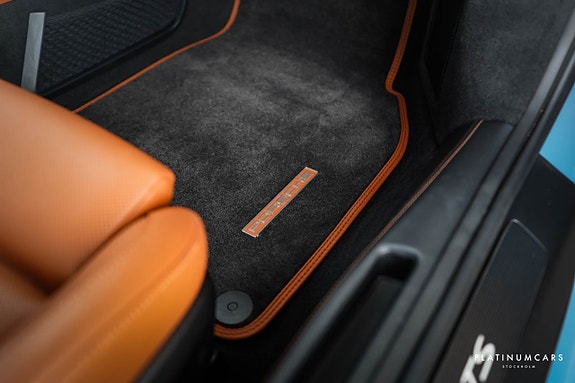 Porsche 911 Carrera 4 GTS 21 of 28