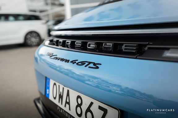 Porsche 911 Carrera 4 GTS 28 of 28