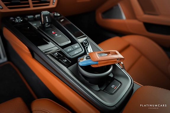 Porsche 911 Carrera 4 GTS 12 of 28