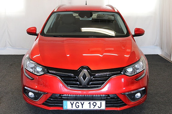 Renault Megane IV 3 of 5