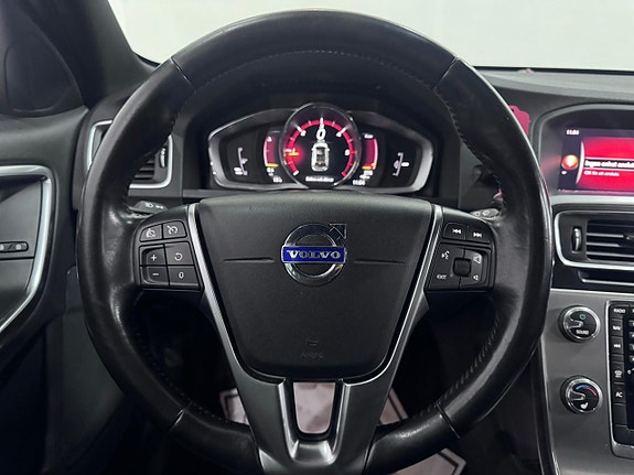 Volvo V60 15 of 30