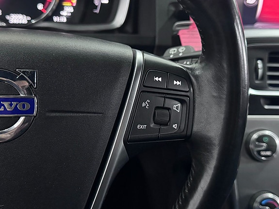 Volvo V60 22 of 30
