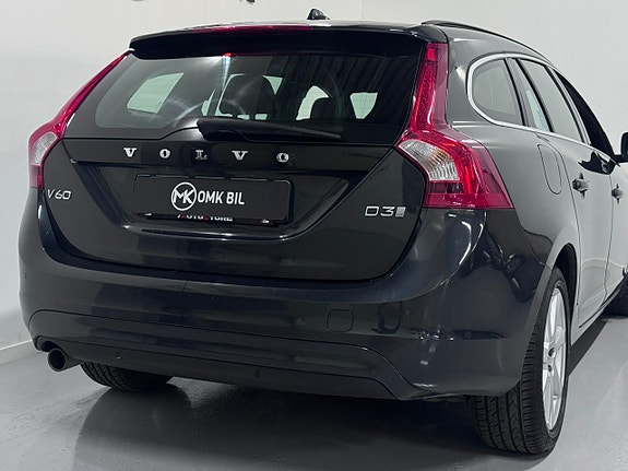 Volvo V60 9 of 30