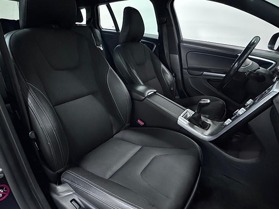 Volvo V60 13 of 30