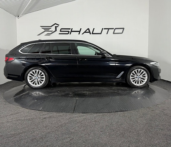 BMW 520d 4 of 5