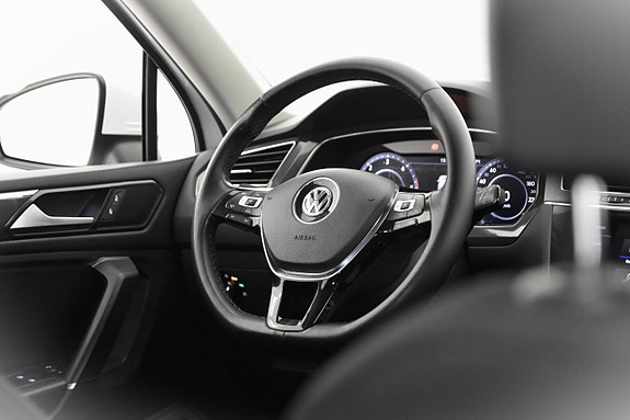 Volkswagen Tiguan Allspace 18 of 23