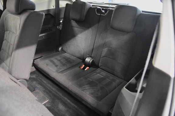 Volkswagen Tiguan Allspace 15 of 23