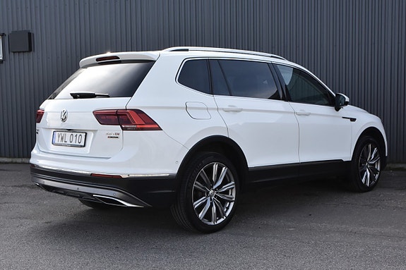 Volkswagen Tiguan Allspace 2 of 5