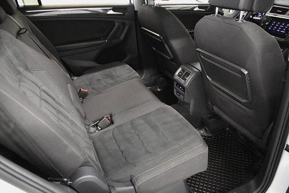 Volkswagen Tiguan Allspace 17 of 23